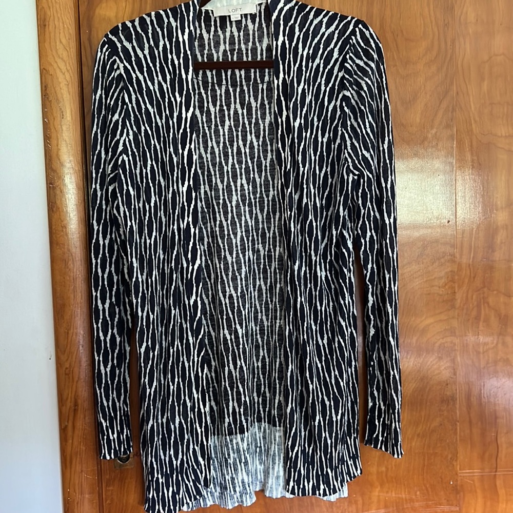 Loft lightweight cardigan size L.